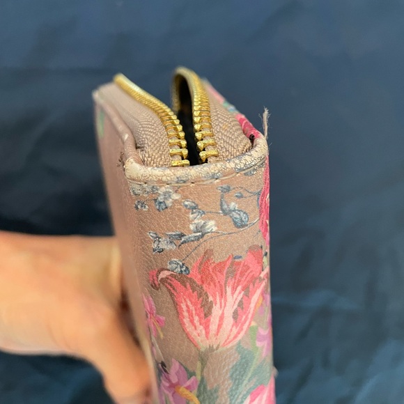 Betsey Johnson Floral Brown Wallet - Picture 3 of 5